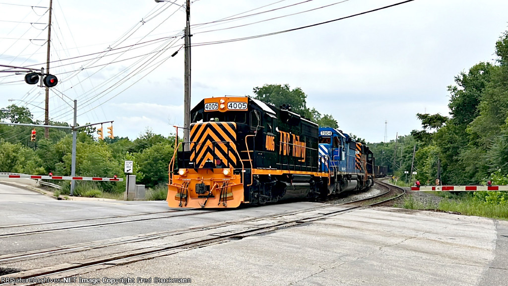 AB 4005 got to lead the stone train today.